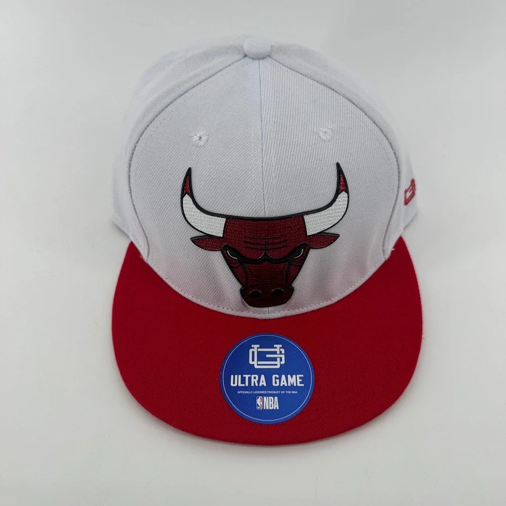 Ultra Game Chicago Bulls NBA Snapback Hat White Red Flat Brim VGMG481F OSFM